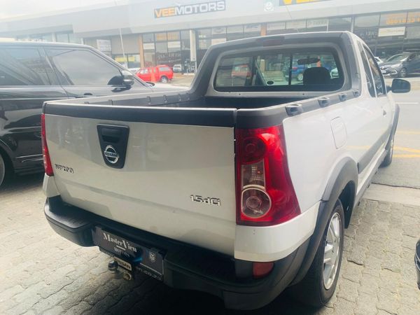 2015-Nissan-NP200-15-dCi-SE image:7