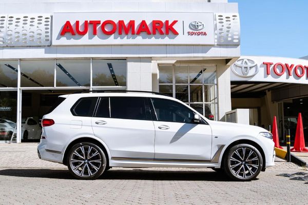 2020-BMW-X7-M50d image:17