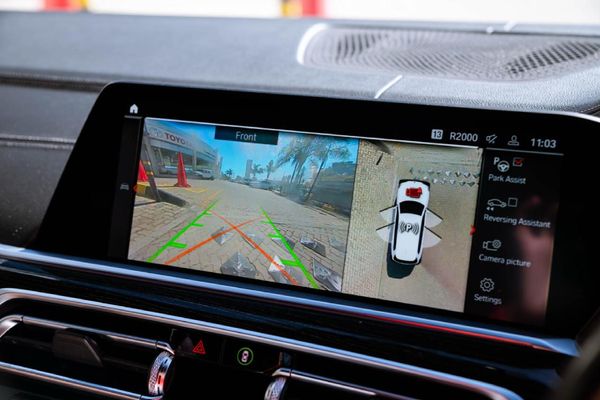 2020-BMW-X7-M50d image:6