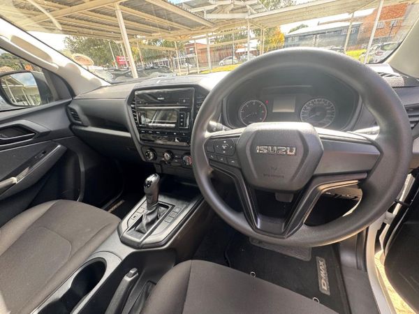 2025-Isuzu-D-Max-19-DDI-HR-L-Auto-Double-Cab image:11