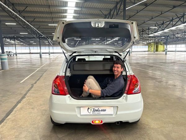 2011-Suzuki-Swift-15-GLS image:6