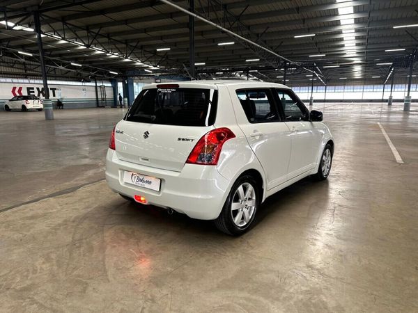 2011-Suzuki-Swift-15-GLS image:7