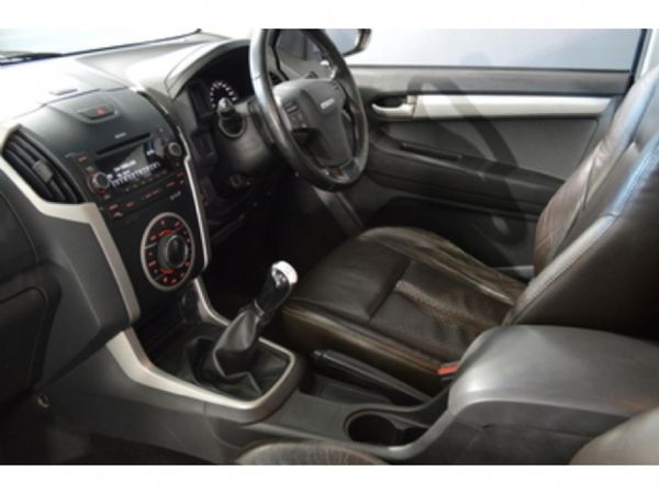 2013-Isuzu-KB-300-D-Teq-LX-Double-Cab image:5