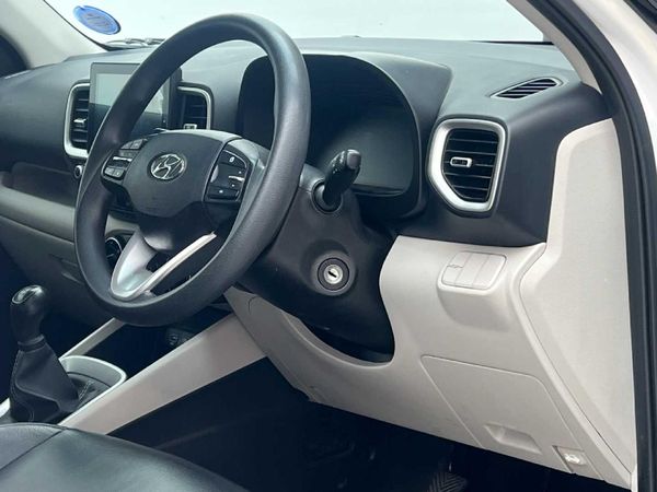 2023-Hyundai-Venue-12-Motion image:9