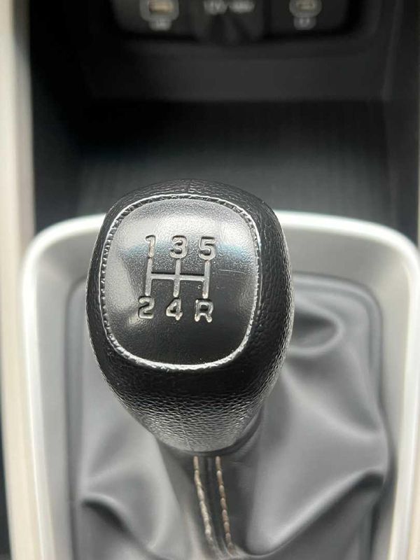 2023-Hyundai-Venue-12-Motion image:11