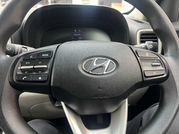 2023-Hyundai-Venue-12-Motion image:20