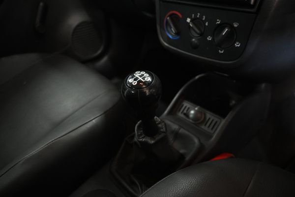 2010-Opel-Corsa-Utility-14 image:7
