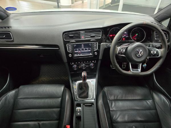 2016-Volkswagen-Golf-VII-GTI-20-TSI-Auto-Clubsport image:11