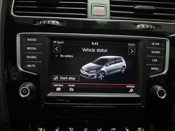 2016-Volkswagen-Golf-VII-GTI-20-TSI-Auto-Clubsport image:17