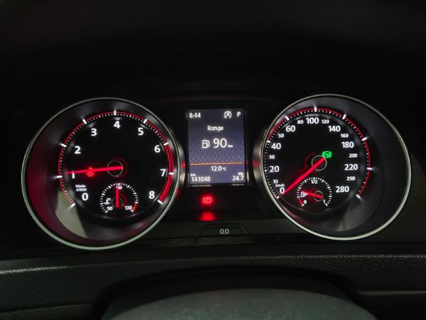 2016-Volkswagen-Golf-VII-GTI-20-TSI-Auto-Clubsport image:20