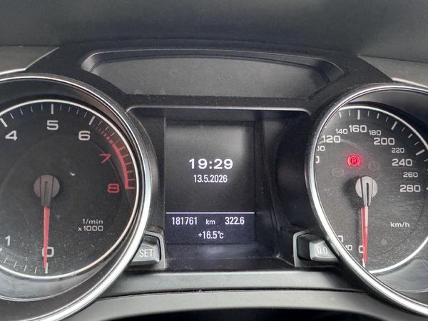 2011-Audi-A5-Sportback-20-TFSI-quattro-Auto image:9