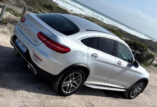 2017-Mercedes-Benz-GLC-Coupe-220d-AMG image:9