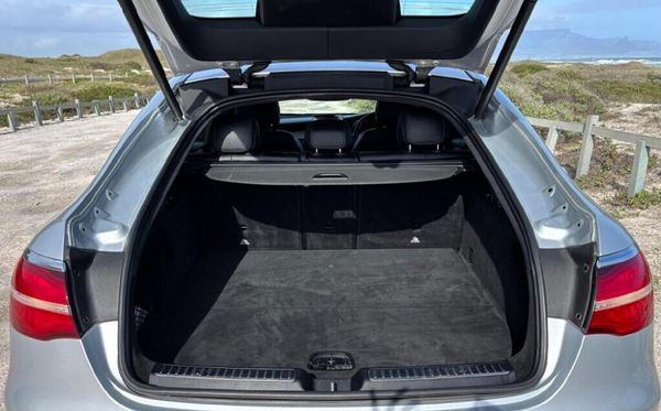 2017-Mercedes-Benz-GLC-Coupe-220d-AMG image:11