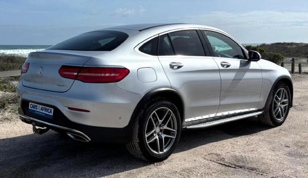 2017-Mercedes-Benz-GLC-Coupe-220d-AMG image:7