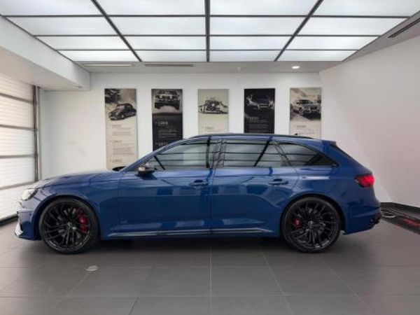 2024-Audi-RS4-Avant-quattro-Auto image:3