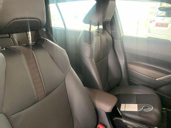 2026-Toyota-Corolla-Cross-18-XR image:9