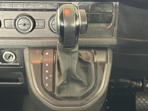 2018-Volkswagen-Kombi-20-BiTDI-Comfort-Auto-132kW image:9