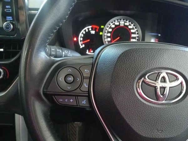 2025-Toyota-Corolla-Cross-18-XS image:12
