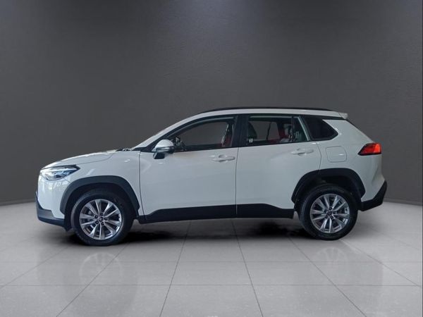 2025-Toyota-Corolla-Cross-18-XS image:3