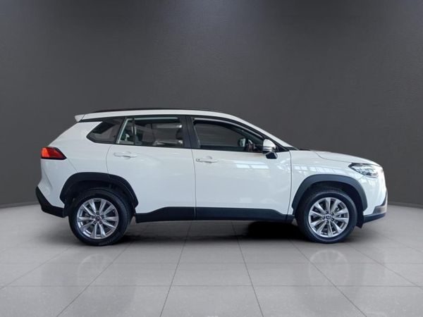 2025-Toyota-Corolla-Cross-18-XS image:7