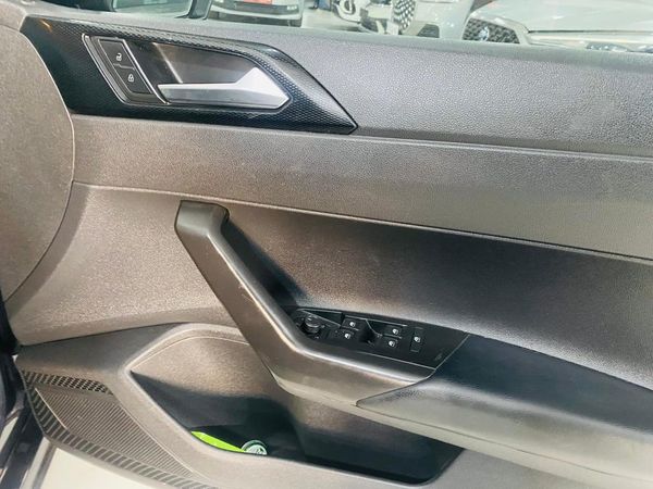 2022-Volkswagen-Polo-10-TSI-Life image:5