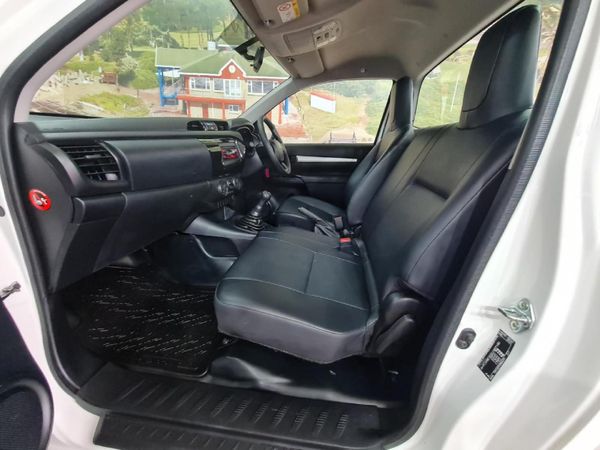 2023-Toyota-Hilux-24-GD-Single-Cab image:8