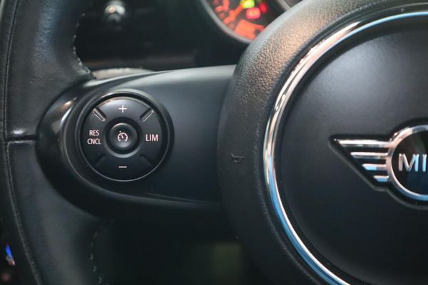 2019-MINI-Clubman-Cooper-Auto image:18