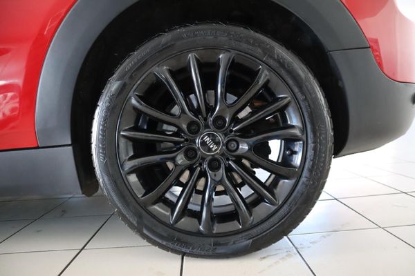 2019-MINI-Clubman-Cooper-Auto image:27