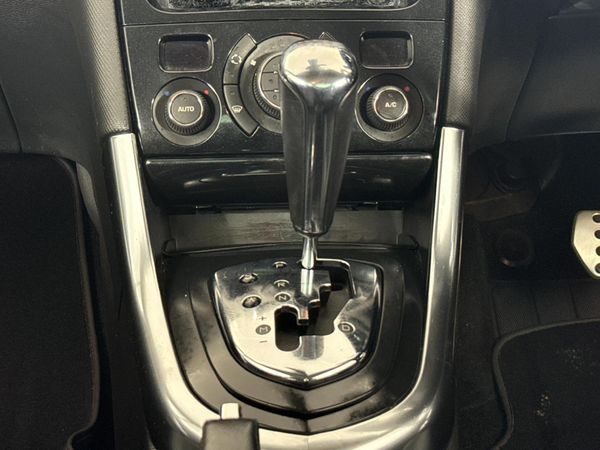 2013-Peugeot-308-CC-16-Auto image:9