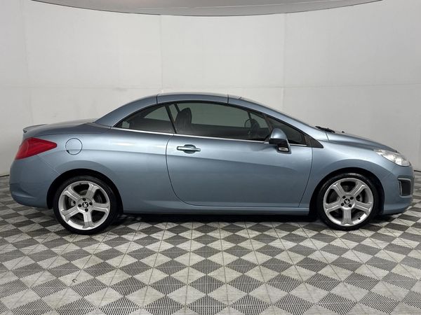 2013-Peugeot-308-CC-16-Auto image:16