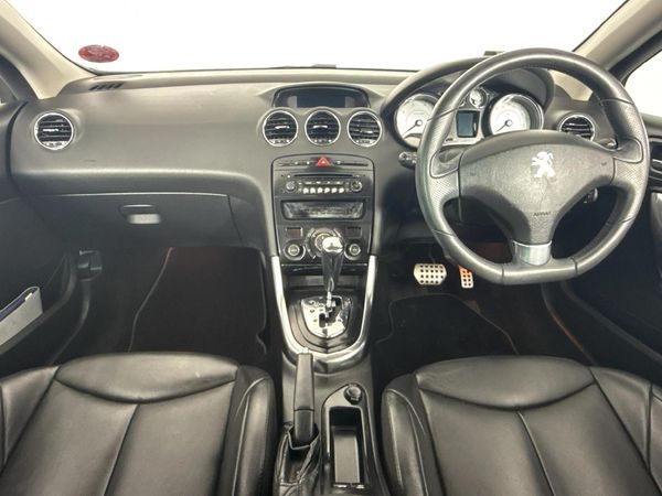 2013-Peugeot-308-CC-16-Auto image:1