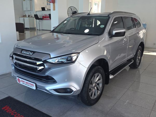 2023-Isuzu-Mu-x-30D-Onyx-4x4-Auto image:1