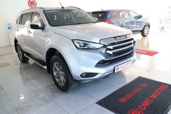 2023-Isuzu-Mu-x-30D-Onyx-4x4-Auto image:3