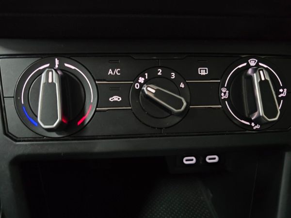2025-Volkswagen-Polo-10-TSI image:9