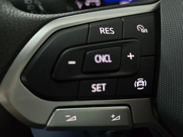 2025-Volkswagen-Polo-10-TSI image:20