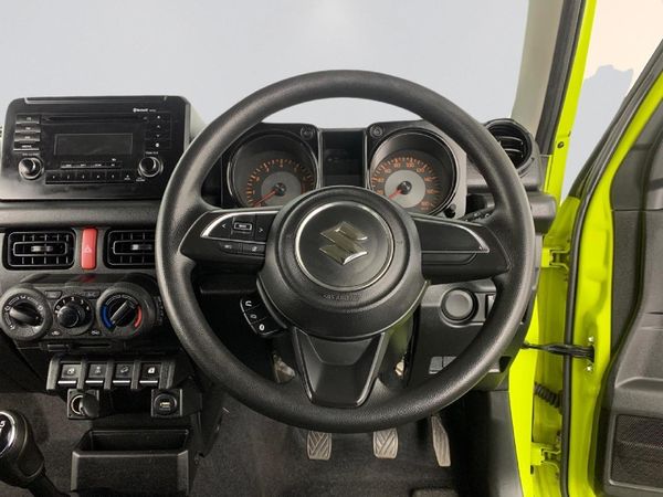 2022-Suzuki-Jimny-15-GL image:12