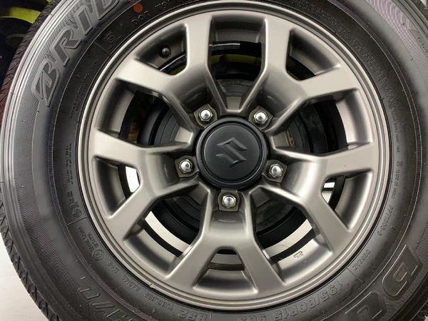 2022-Suzuki-Jimny-15-GL image:5
