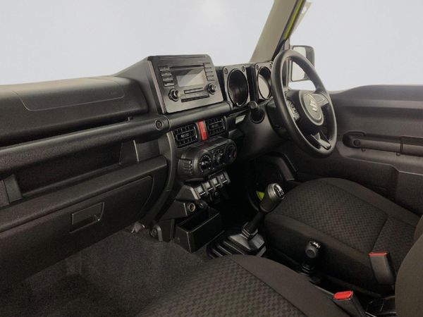 2022-Suzuki-Jimny-15-GL image:7