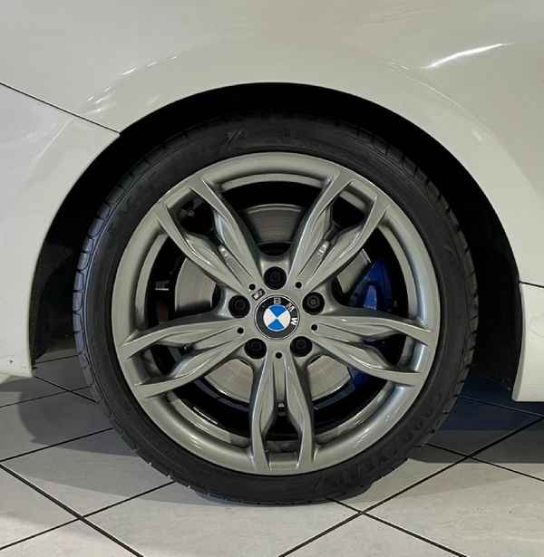 2014-BMW-2-Series-M235i-Coupe-Auto image:17