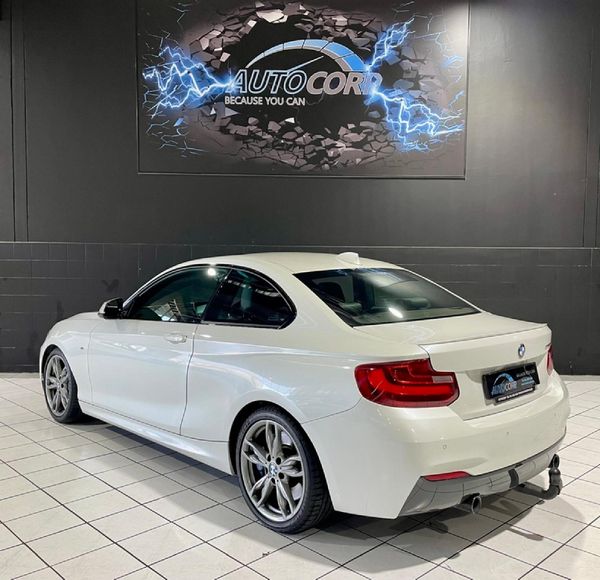 2014-BMW-2-Series-M235i-Coupe-Auto image:3