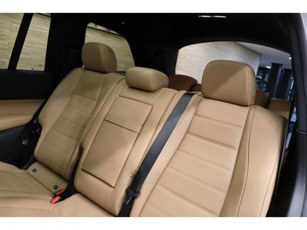 2025-Mercedes-Benz-GLS-580-4Matic-AMG-Line image:18