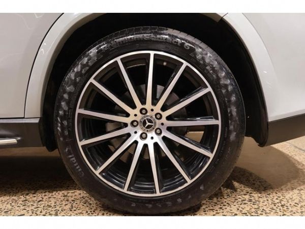 2025-Mercedes-Benz-GLS-580-4Matic-AMG-Line image:21