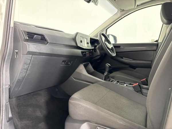 2023-Volkswagen-Caddy-Cargo-20-TDI-81kw-Panel-Van image:6