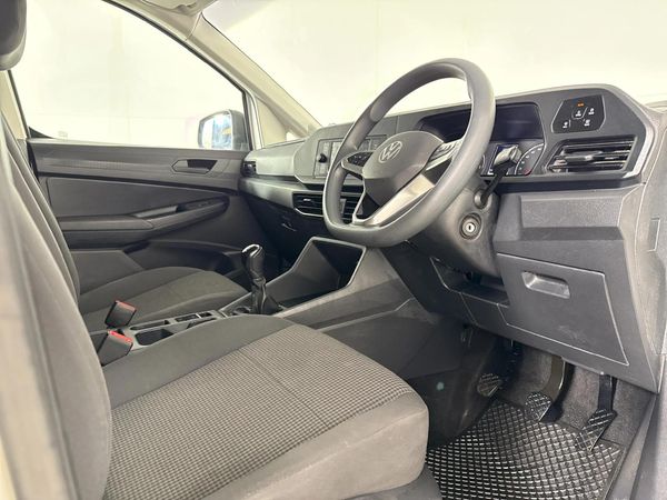 2023-Volkswagen-Caddy-Cargo-20-TDI-81kw-Panel-Van image:7