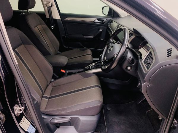 2021-Volkswagen-T-Roc-20-TSI-Design-4Motion-Auto image:2