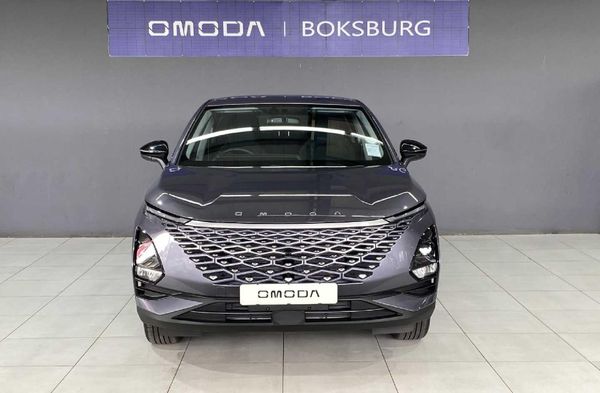2026-Omoda-C5-15T-Street-Plus image:1