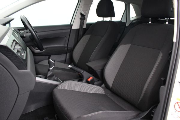 2023-Volkswagen-Polo-10-TSI-Life image:8