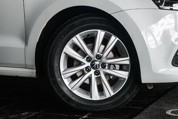 2024-Volkswagen-Polo-Vivo-16-Comfortline-Auto-5-dr image:8