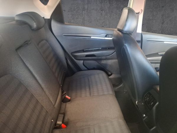 2023-Kia-Sonet-15-LX image:16