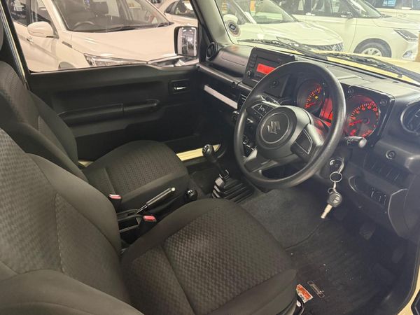 2022-Suzuki-Jimny-15-GL image:4